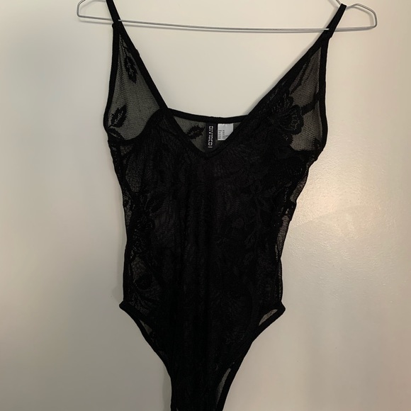 H&M Lacey bodysuit - Picture 1 of 2